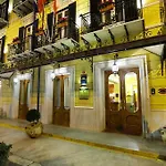 Western Ai Cavalieri فندق
