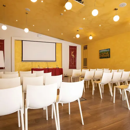 贝斯特韦斯特艾卡瓦里尔日酒店