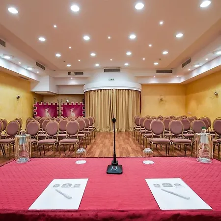 Отель Western Ai Cavalieri 4*