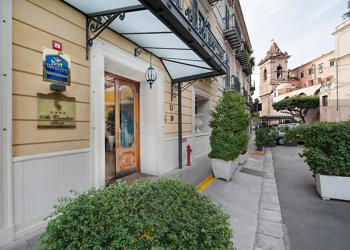 Hotel Western Ai Cavalieri 4*